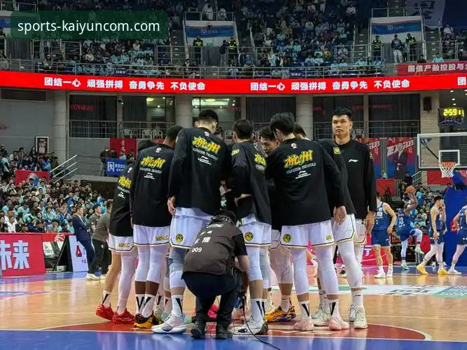 广厦锁定季后赛背后的战术博弈：一次流畅的观赛体验如何折射平台进化