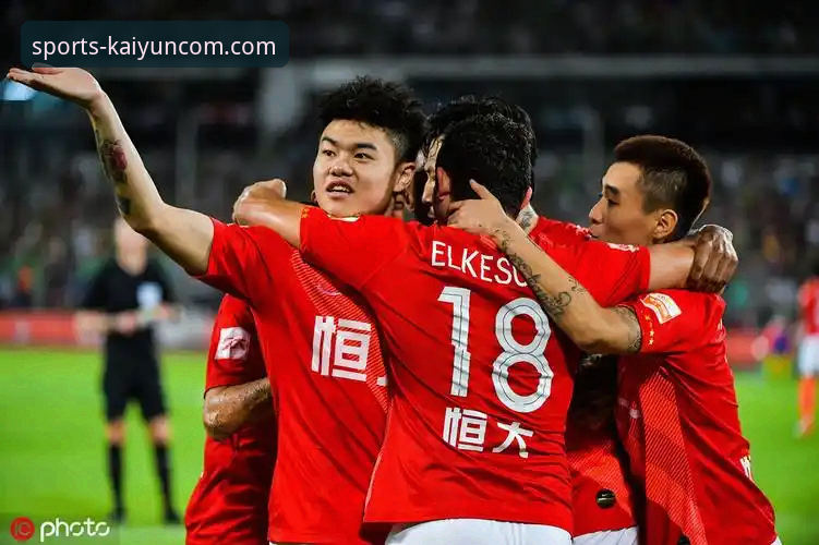 从恒大王朝到审判日：一场商业与足球的兴衰启示录